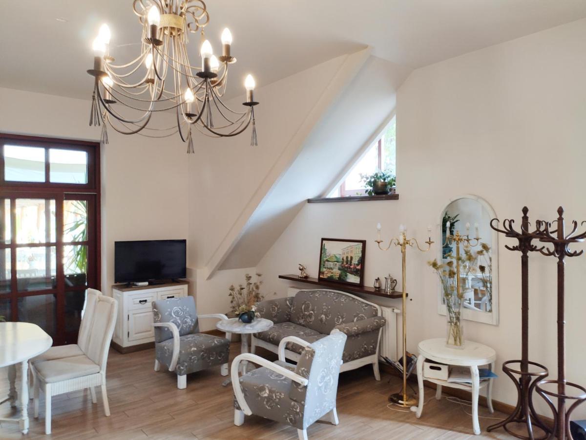 Hotel Sandro Silver & Spichlerz Antoniny Leszno  Dış mekan fotoğraf