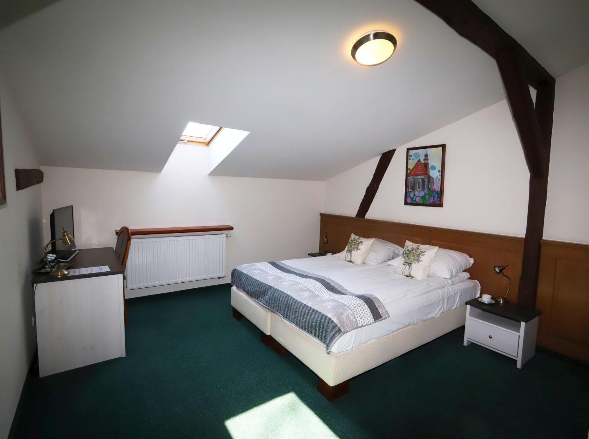 Hotel Sandro Silver & Spichlerz Antoniny Leszno  Dış mekan fotoğraf