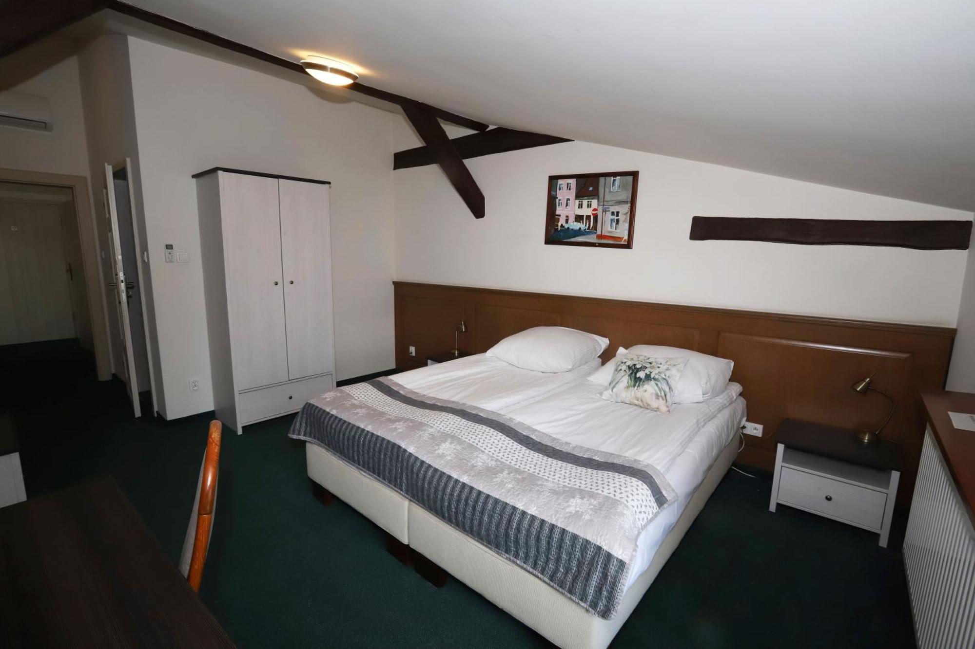 Hotel Sandro Silver & Spichlerz Antoniny Leszno  Dış mekan fotoğraf
