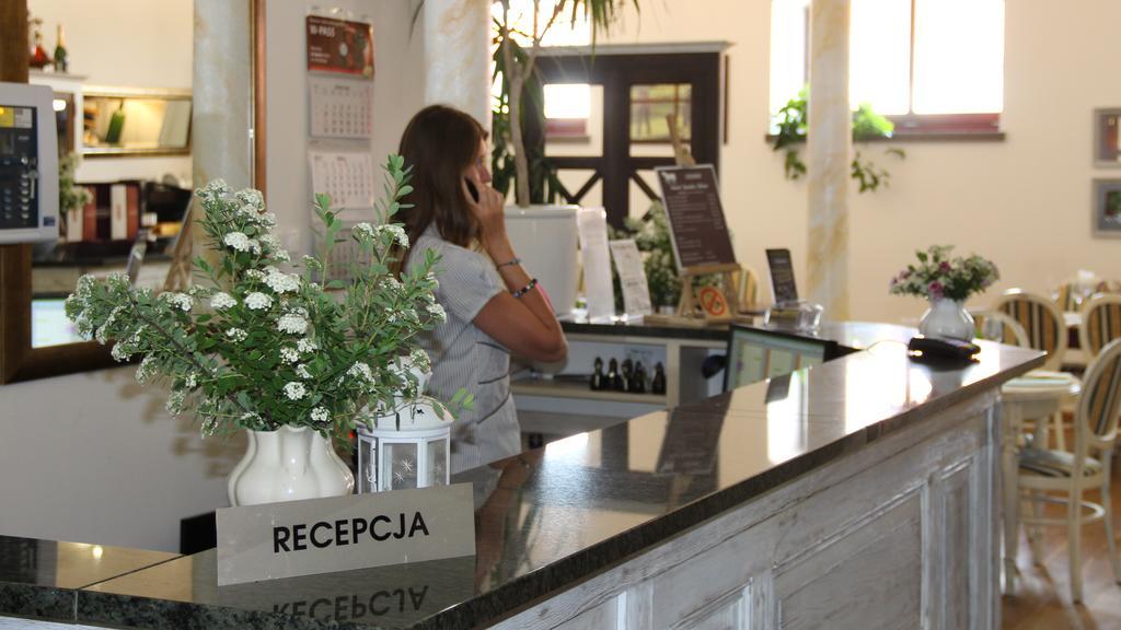 Hotel Sandro Silver & Spichlerz Antoniny Leszno  Dış mekan fotoğraf